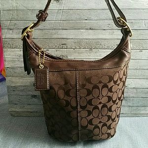 Coach |Shoulder Crossbody Signature  F0768-11437